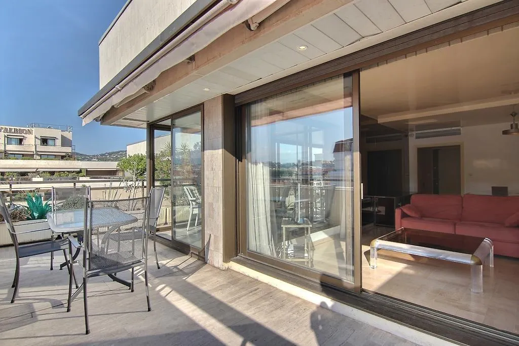 Livia Cannes Croisette Gray D'Albion Hotel Apartment